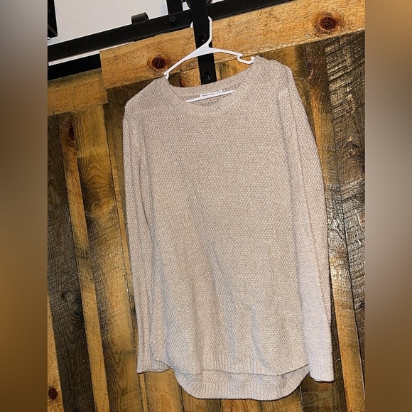 NWT SWEATER - Picture 1 of 1